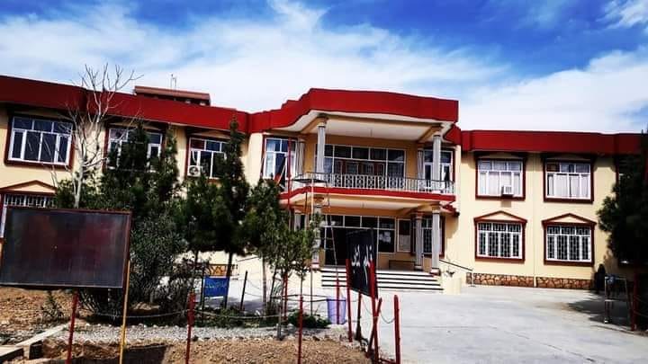 Sultan Gheyasudin High School