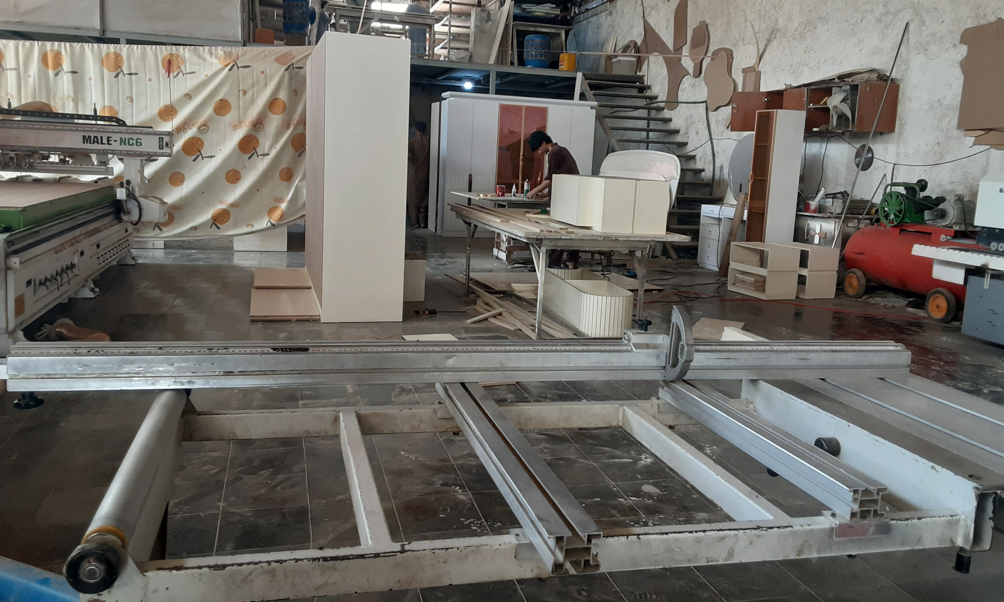 دنووین نجاری او اچوبیی کارخانه