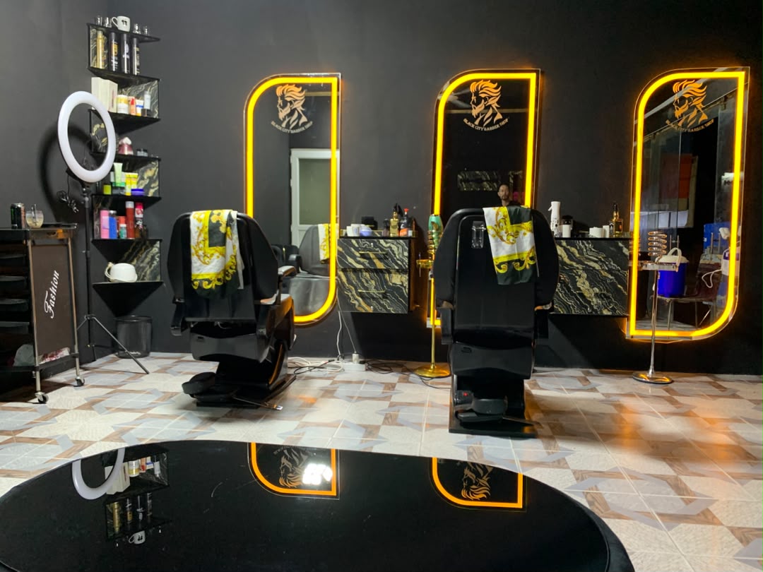 آرایشگر شهر سیاه