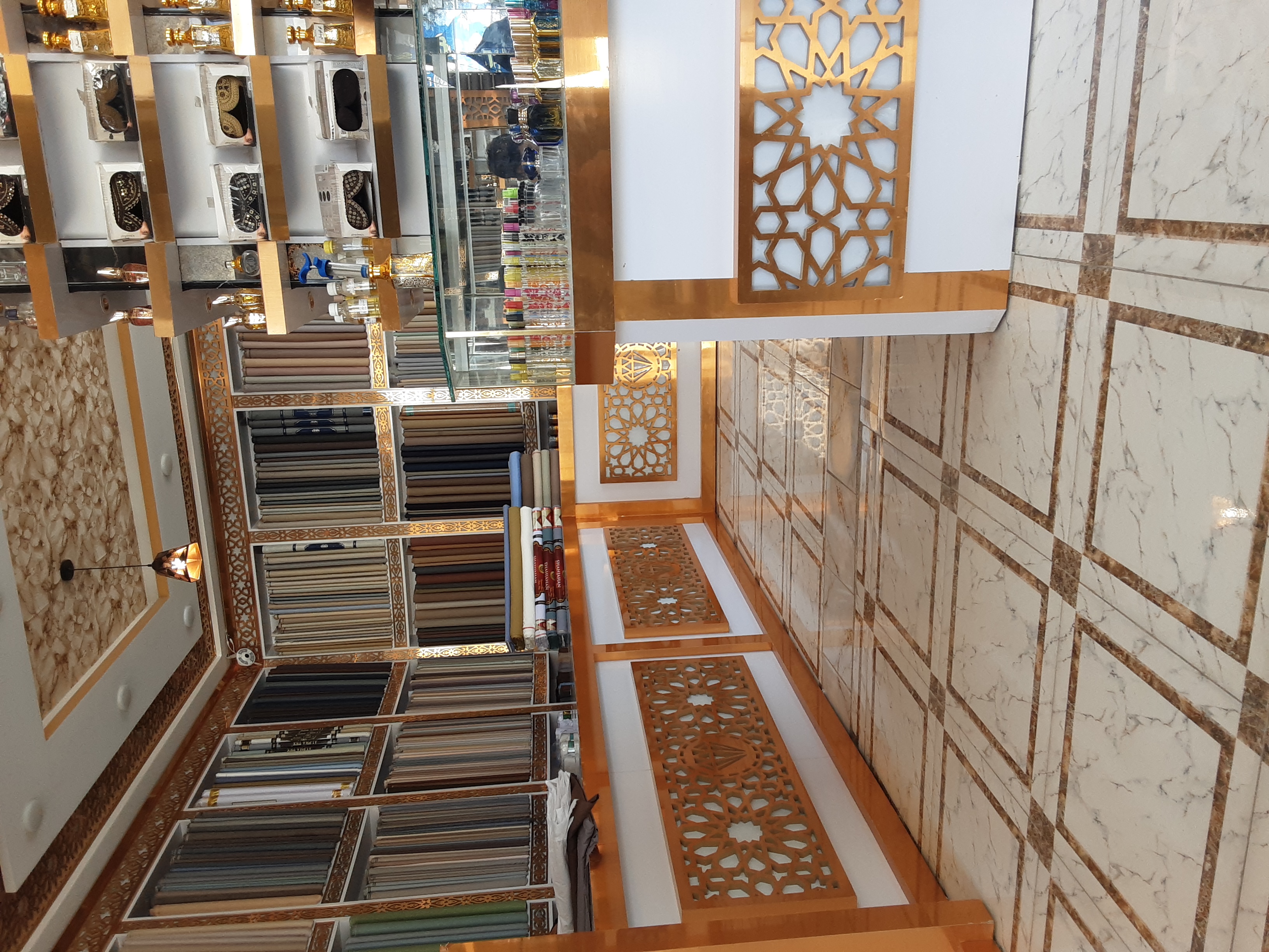 فروشګاه دایمند خیاطی و رخت فروشی