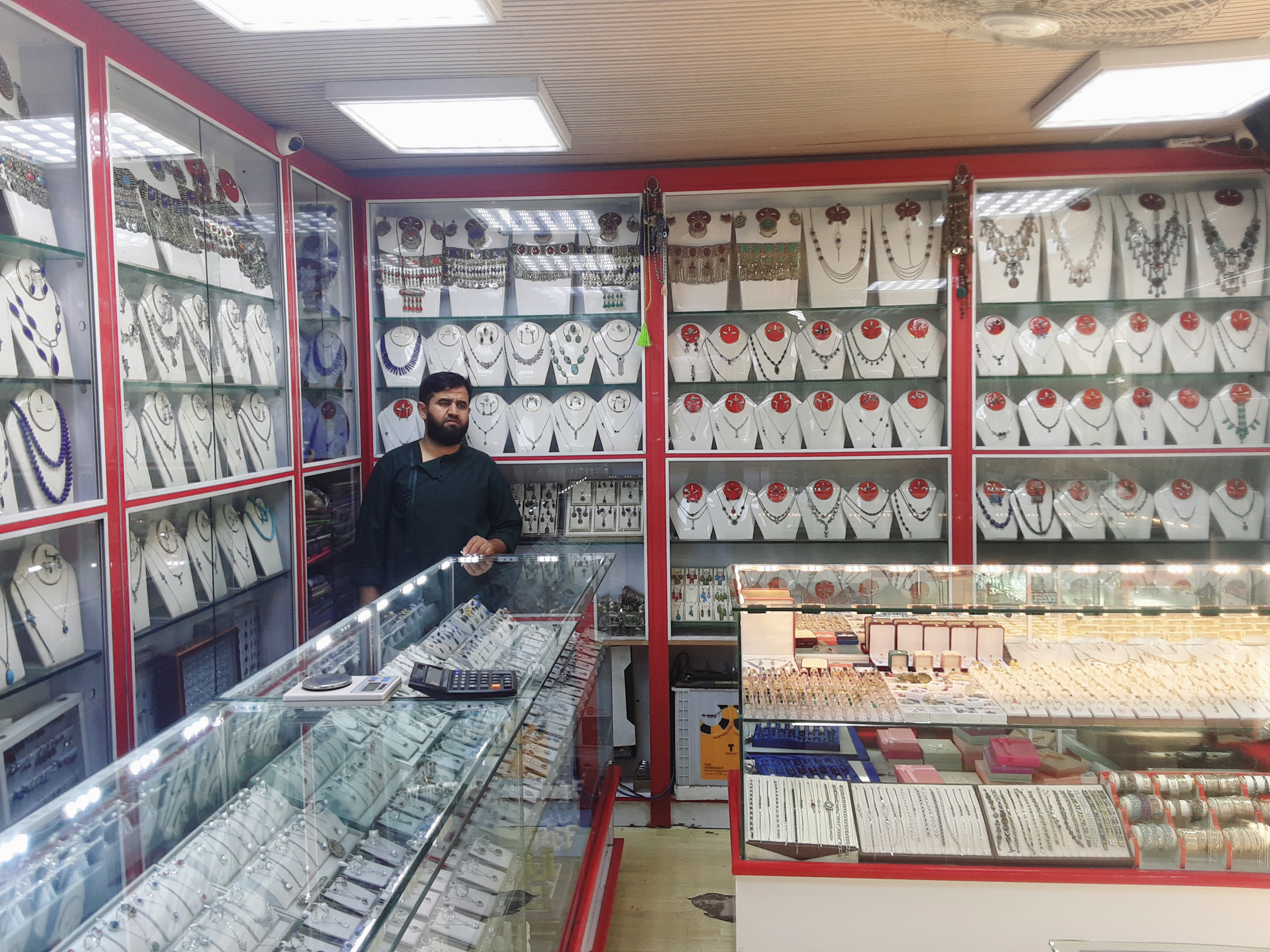 Haji Abdul Wasi & Abdul Hadi Handcrafts & Jewelry Store