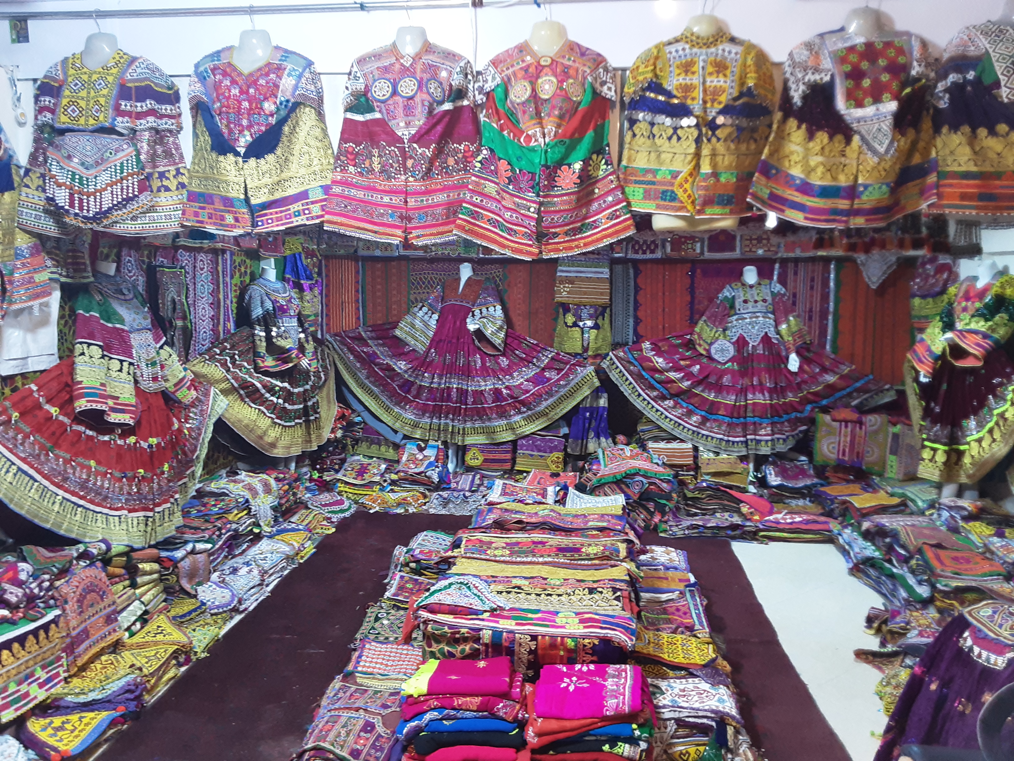 Mujiburahman Mako Handcrafts